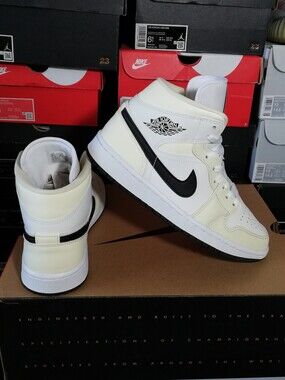 AIR JORDAN 1 MID COCONUT MILK WOMEN'S US SIZE 8.5 LIKE NEW
